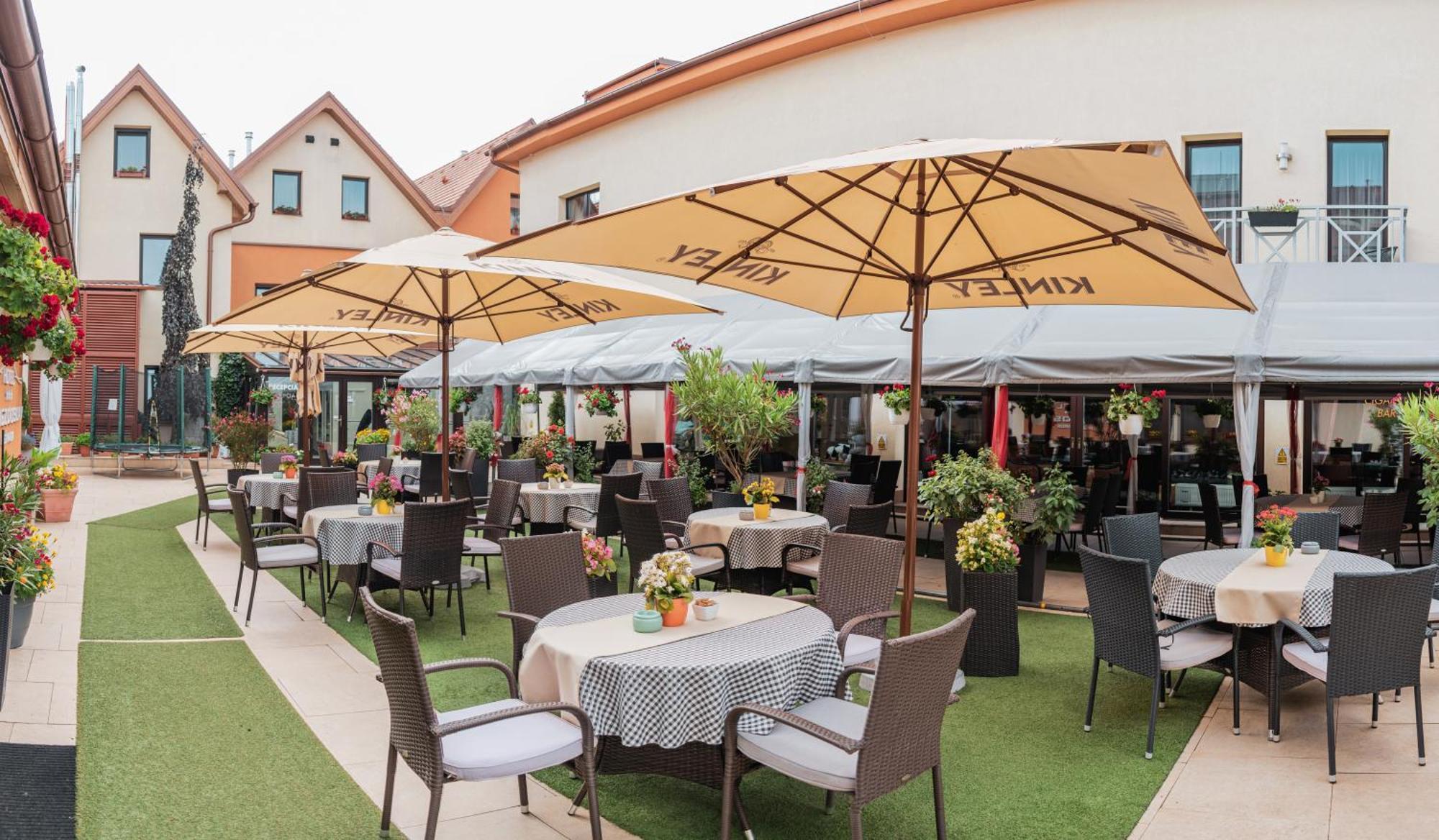 Boutique Hotel Hviezdoslav Kezmarok Exterior photo