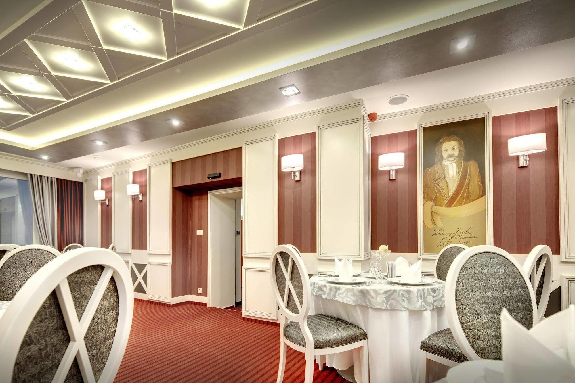 Boutique Hotel Hviezdoslav Kezmarok Exterior photo